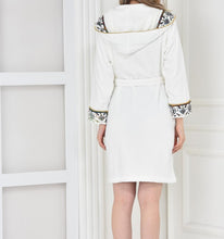 Load image into Gallery viewer, Ahsen Bathrobe