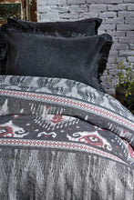 Load image into Gallery viewer, Evin Peshtemal Bedspread
