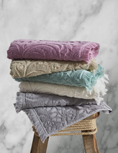 Load image into Gallery viewer, Elenora Bath Towel Set
