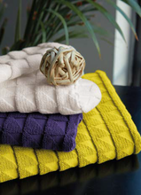 Load image into Gallery viewer, Emma Bath Towel Set
