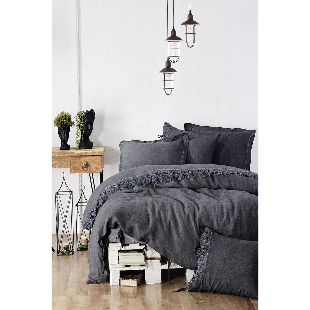 Leila Duvet Set