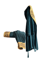 Load image into Gallery viewer, Pietra Handmade Embroidery Bathrobe
